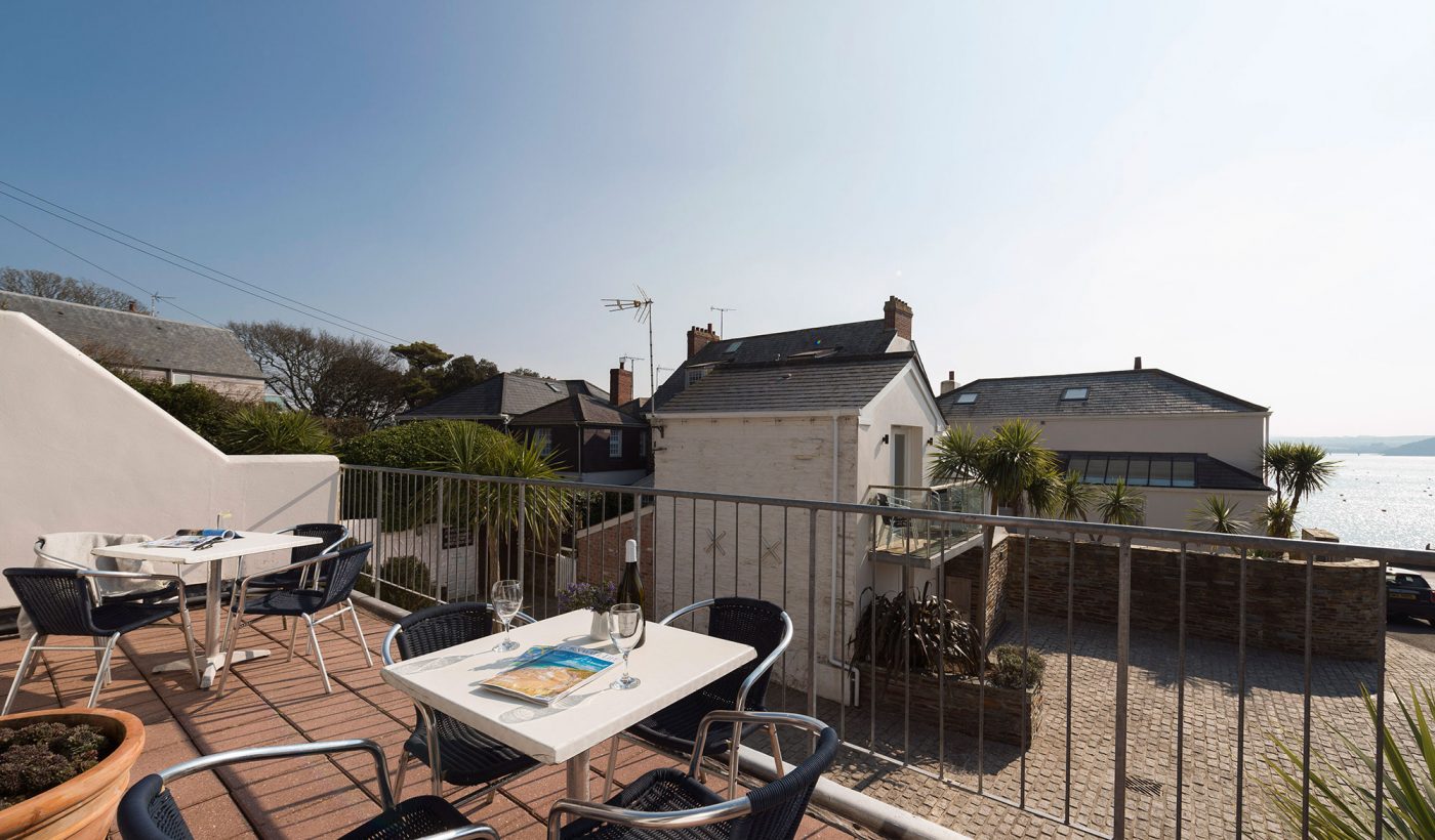 marinerslettingsrockcornwallanchorbalconyandtables Mariners